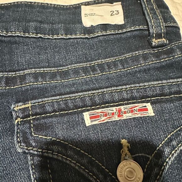 Hudson NWT Ruby Mid Thigh Shorts size 23 - Picture 5 of 6